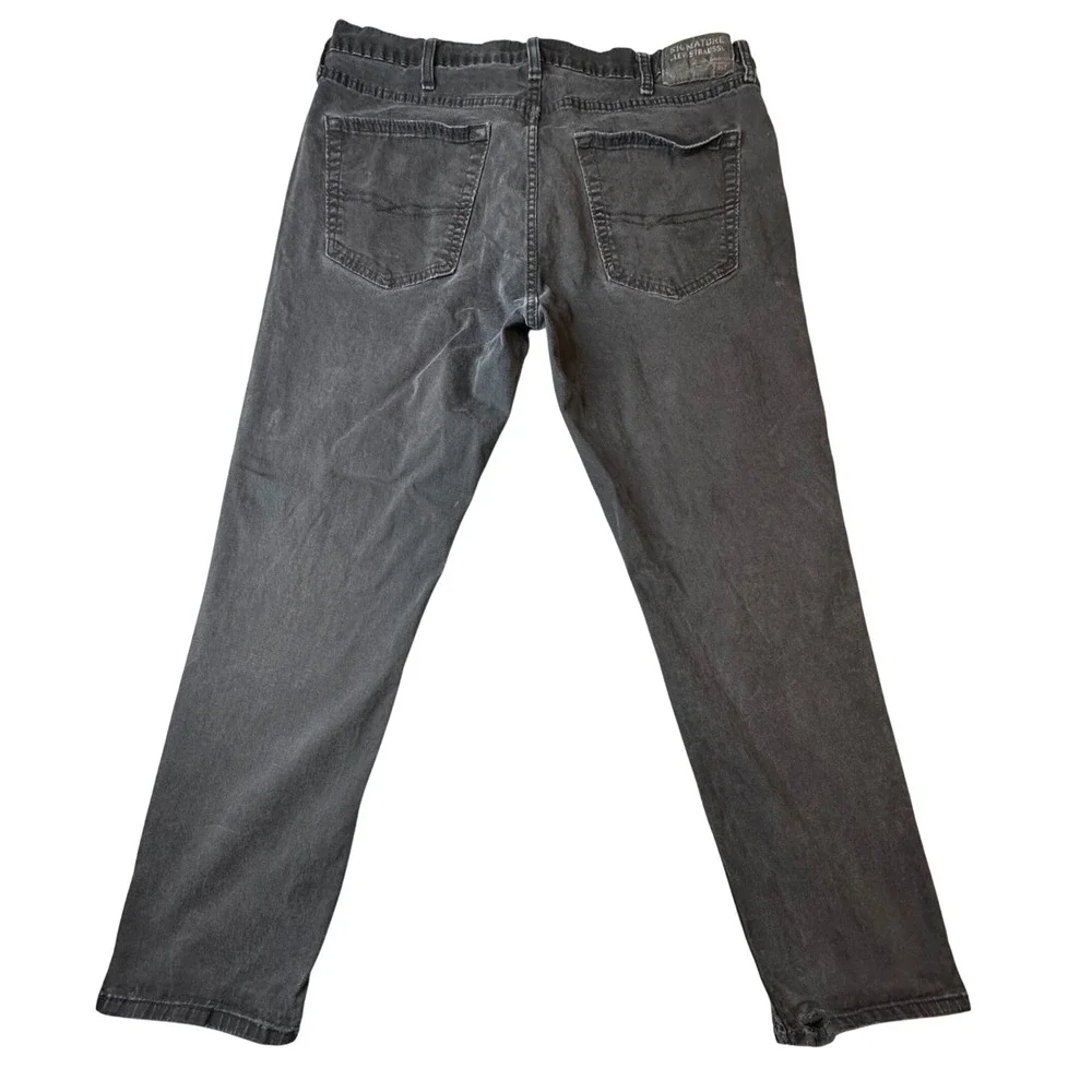 Signature Levis Strauss Athletic Fit Jeans Mens 38x32 (35x28.5) Black Denim Pant